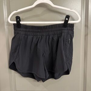 Lululemon Tracker Shorts - Black 10